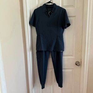 Figs scrub set in dark harbor size S